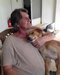 Mike abrazando, o más bien estrangulando, a su perro Mac. (1) Comentarios